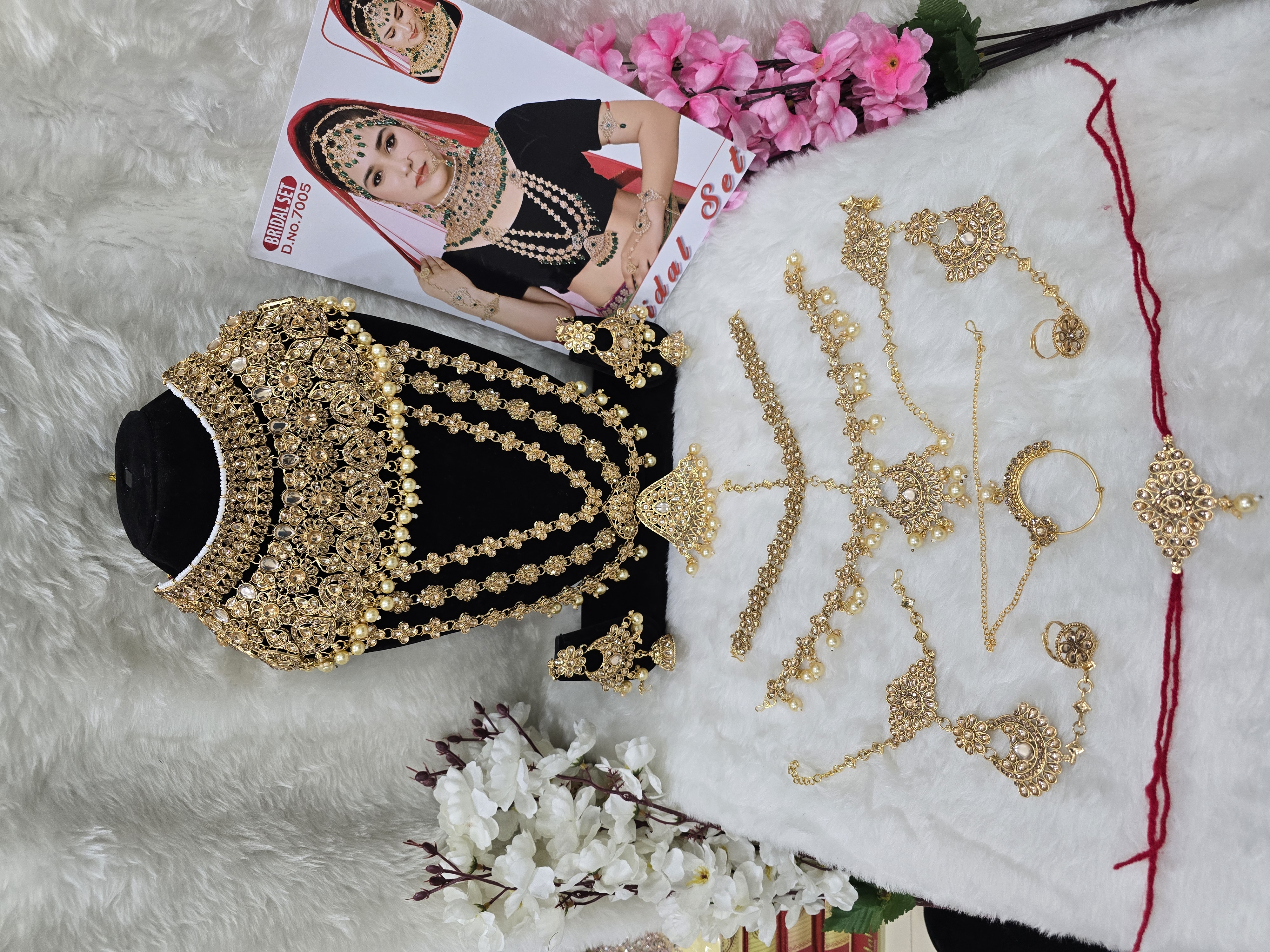 Beautiful Neckless Set 8