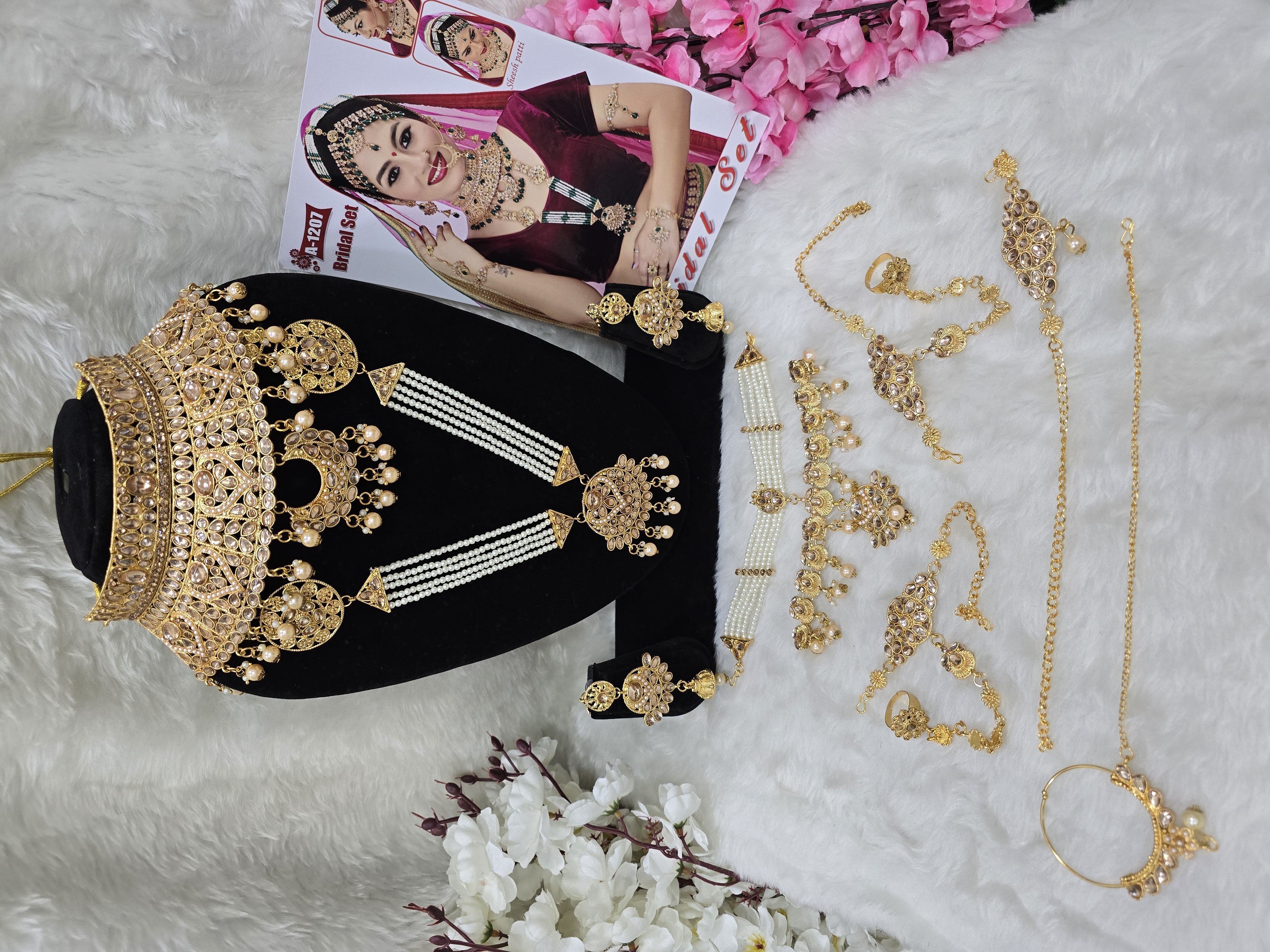 Beautiful Neckless Set 9