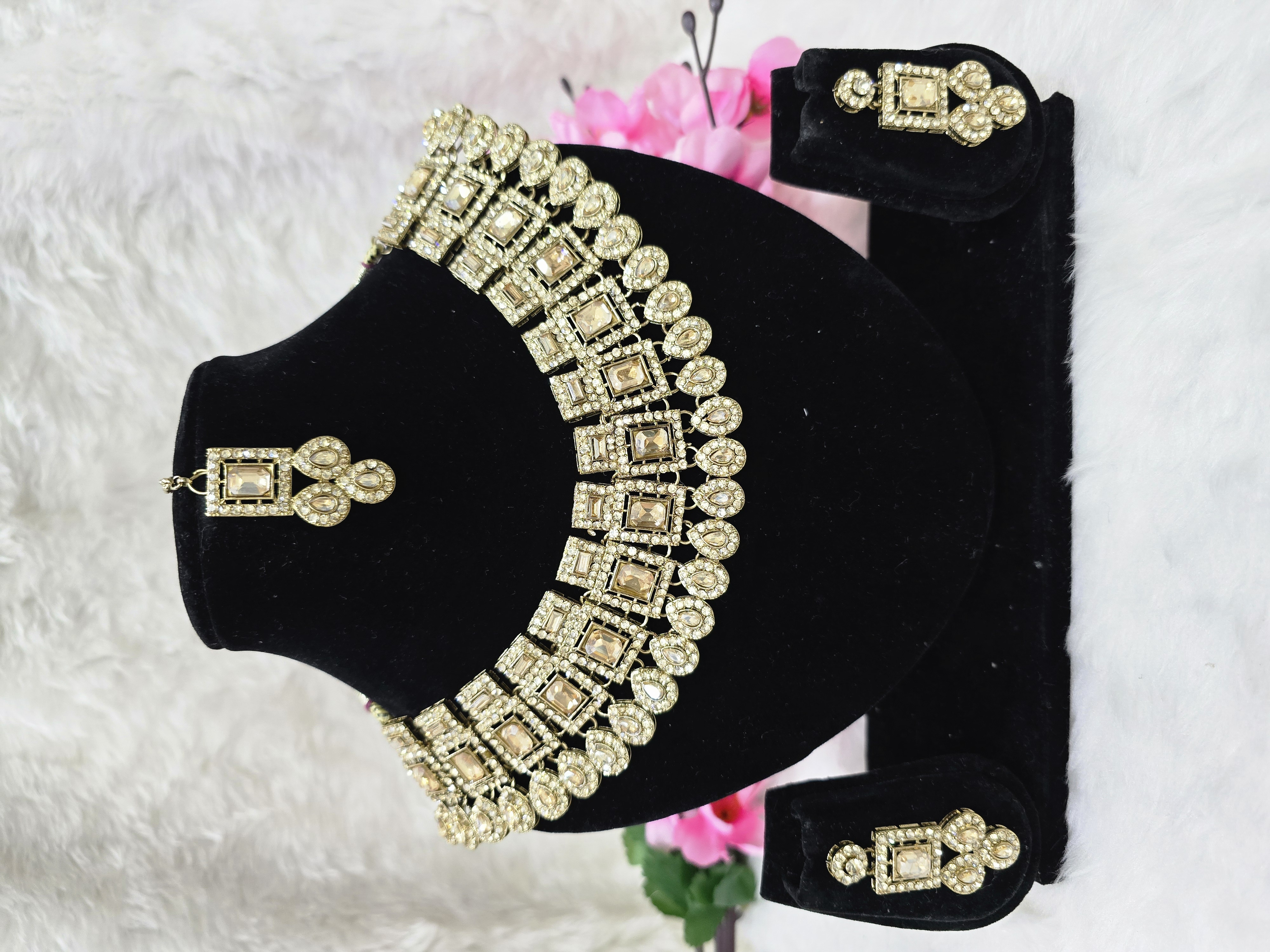 Beautiful Neckless Set 13