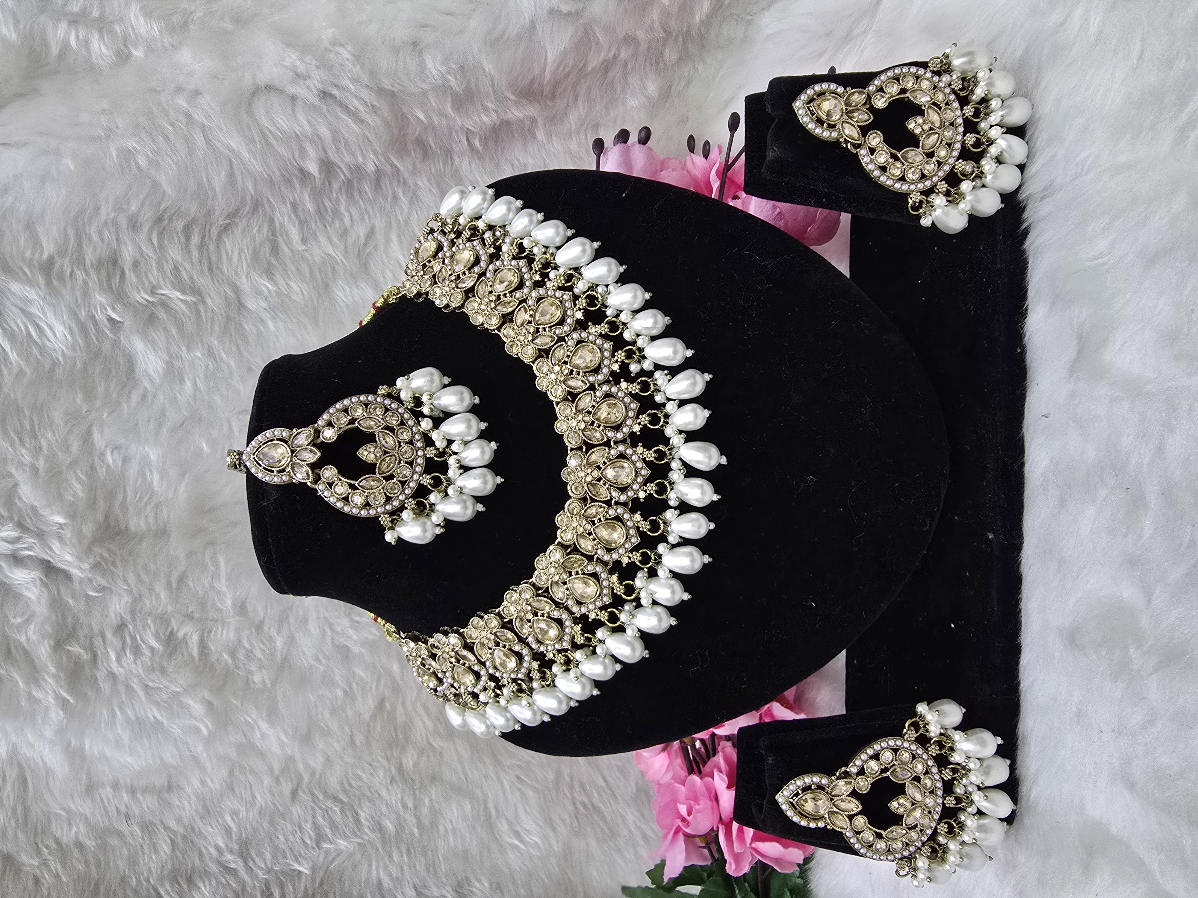  Beautiful Neckless Set 30