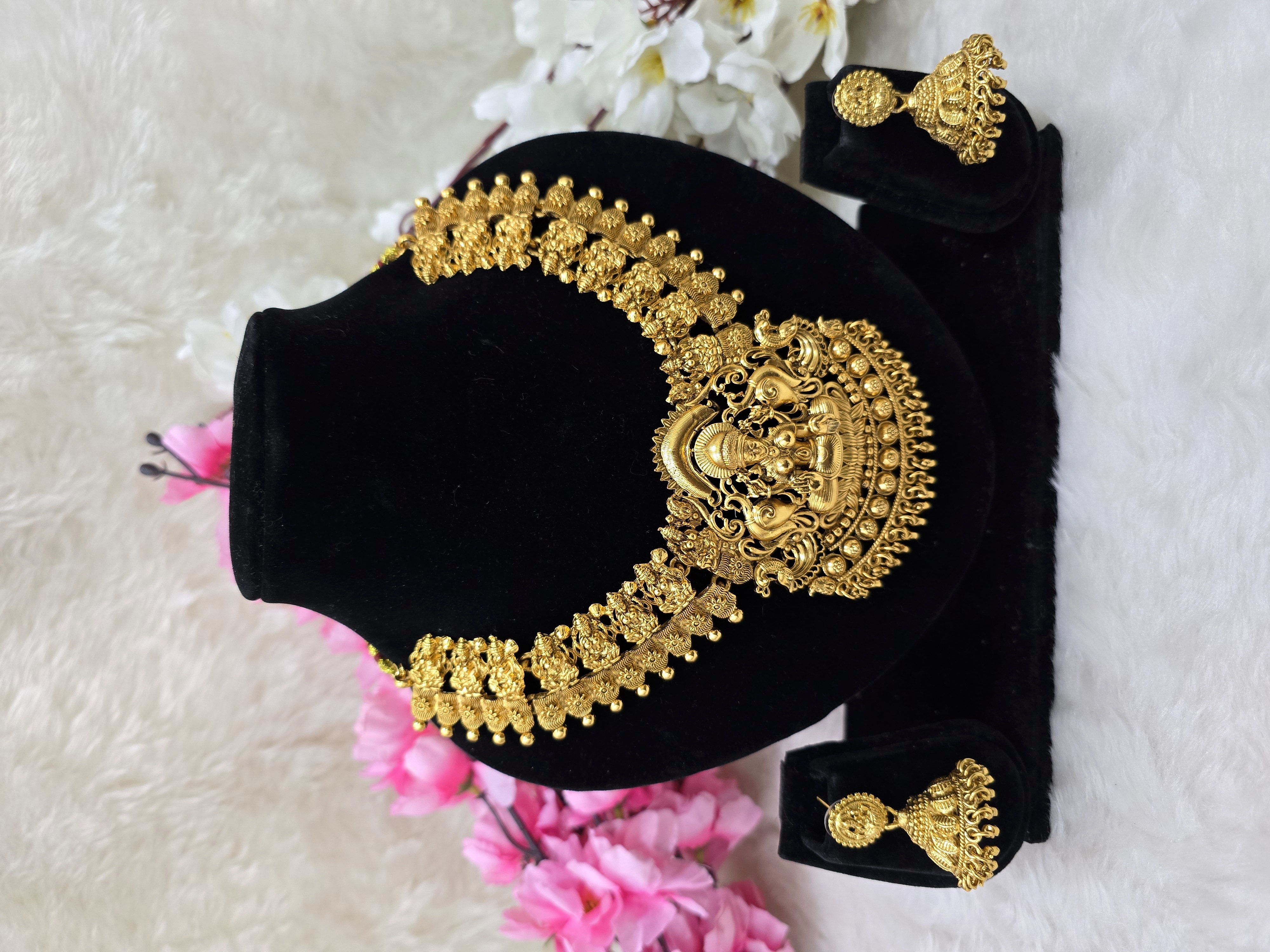  Beautiful Neckless Set 55